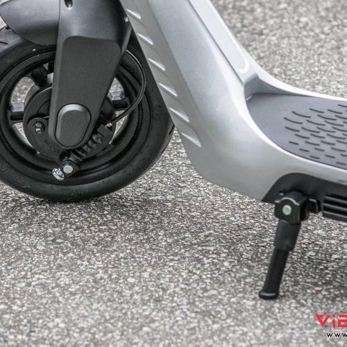  | Buy online or test ride one at our store in Surrey, British Columbia. We ship anywhere in Canada and the USA. | Premium Electric Bicycles and Electric Scooters 